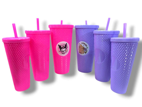 CL3-玻璃 x 3 个单元,穿插着库洛米和水豚