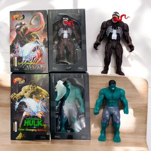 IHT-MUÑECO HULK Y VENOM CAMBIA DE COLOR CON EL AGUA X1