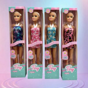 MUÑECA FLACA TINY EN CAJA