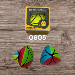 IHT-CUBO TRIANGULO CD.EQY065