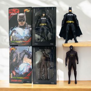 IHT-BATMAN Y SPIDERMAN CAMBIA DE COLOR CON EL AGUA X1 PCS