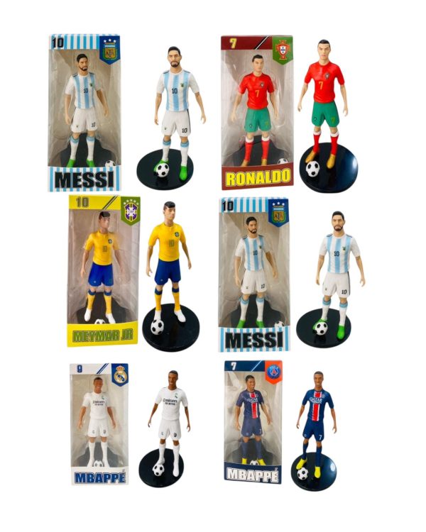 IHT-MU?ECO DE FUTBOL SURTIDO