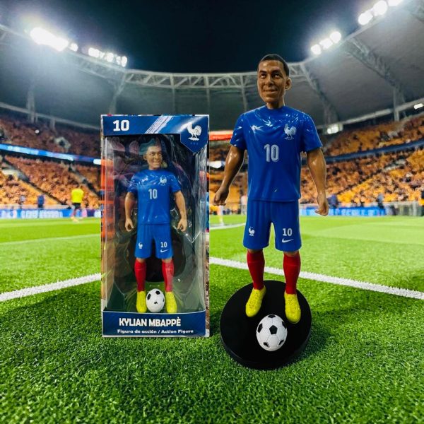 JUGADOR EMBAPPE ARTICULADO